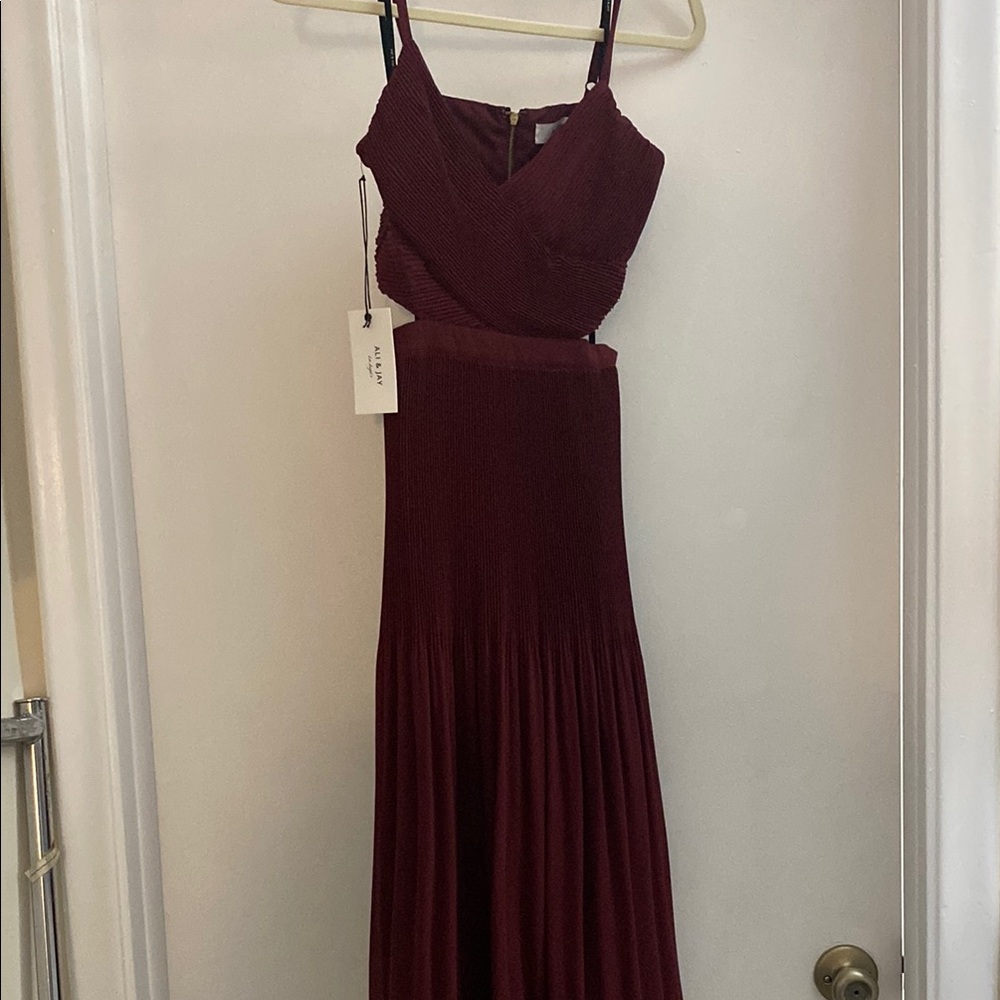ALI & JAY Burgundy Midi Dress